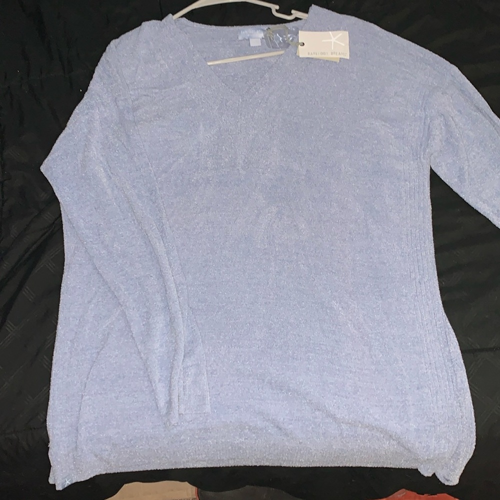 New with tags barefoot dreams sweater